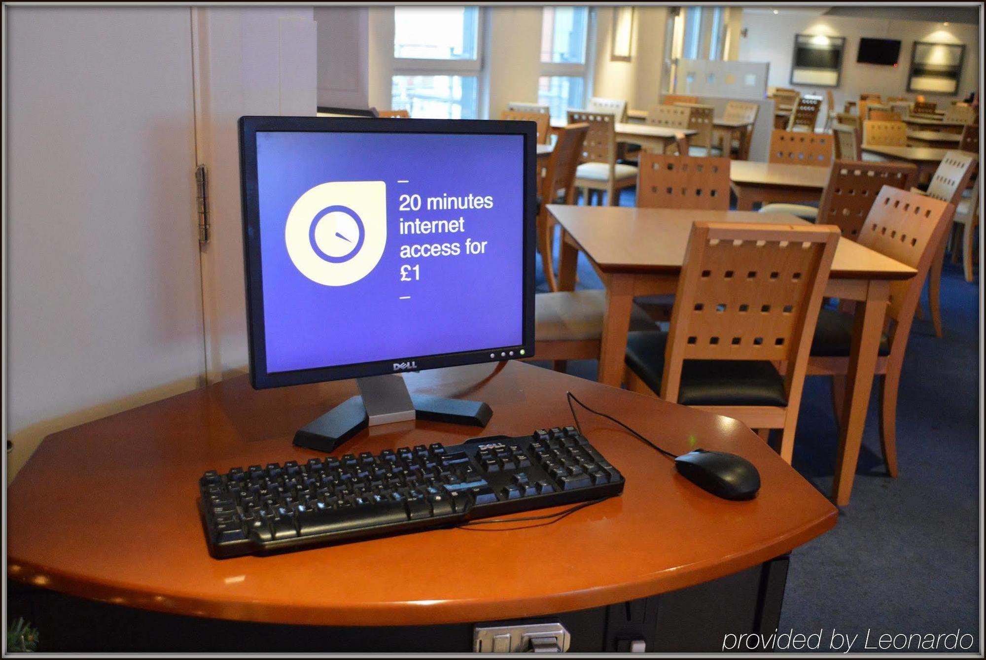 Holiday Inn Express Portsmouth Gunwharf Quays By Ihg Екстериор снимка